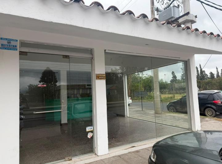 Local comercial · 50m² · 3 Ambientes