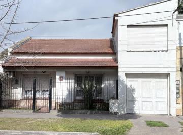 Casa de 5 ambientes, La Plata · Casa de 3 Dorm. Sobre Avd 7 Entre 511 y 512