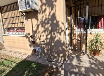 Casa · 83m² · 3 Ambientes · 1 Cochera · Casa en Alquiler - Guaymallén