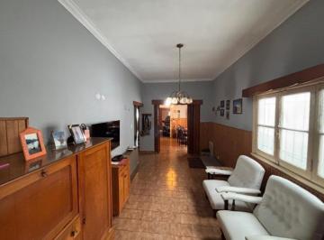 Casa · 140m² · 4 Ambientes · 1 Cochera · Venta Casa 4 Ambientes San Juan