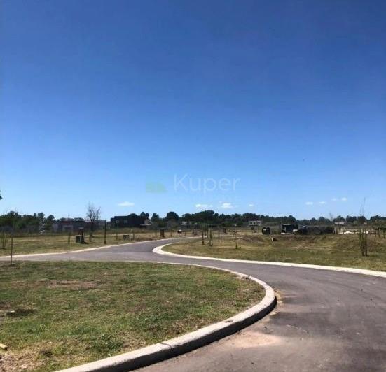Terreno · 640m²