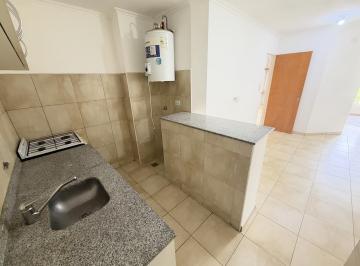 Departamento · 42m² · 2 Ambientes · 1 Dorm con Balcón a La Calle!