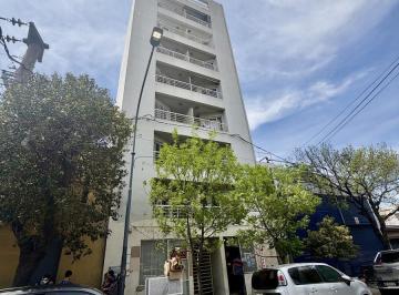 Departamento · 42m² · 2 Ambientes · 1 Dorm con Balcón a La Calle!