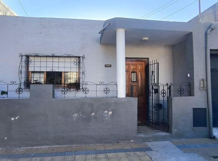 Casa · 195m² · 8 Ambientes