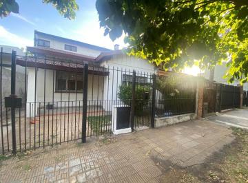 Casa · 155m² · 4 Ambientes · 1 Cochera · Chalet en 2 Plantas Ituzaingo Norte