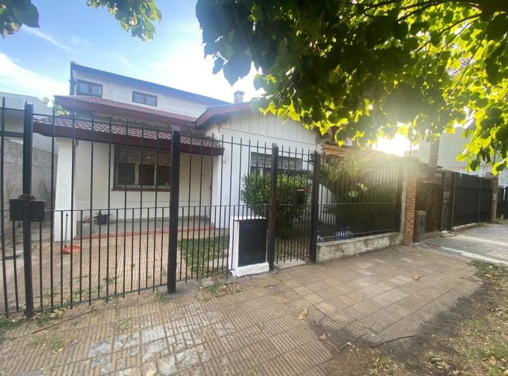 Casa · 155m² · 4 Ambientes · 1 Cochera
