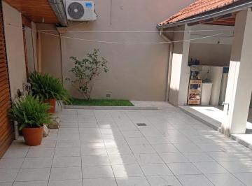 PH · 80m² · 3 Ambientes · 1 Cochera · Departamento PH en Venta en Parque Chas, Capital Federal, Buenos Aires
