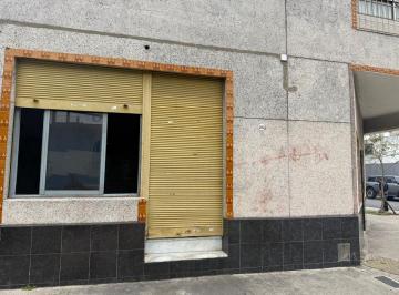 Local comercial de 1 ambiente, Pompeya · Local con Dependencia
