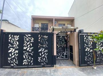 Departamento de 2 ambientes, Lomas de Zamora · Hermoso Departamento de 2 Ambientes. Planta Alta a