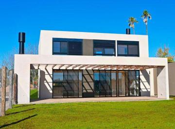 Casa · 135m² · 5 Ambientes · 2 Cocheras · Alquiler Casa 3 Dorm. Barrio Huertas