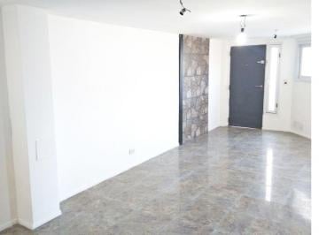 Departamento de 2 ambientes, Lanús · Duplex 2 Ambientes y 1/2 a m. de Av San Martin y R. de Escalada!