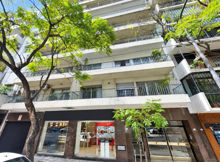 Departamento · 120m² · 6 Ambientes · 1 Cochera