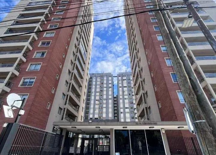 Departamento · 60m² · 2 Ambientes · 1 Cochera