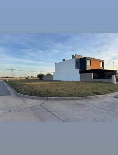 Terreno · 380m²