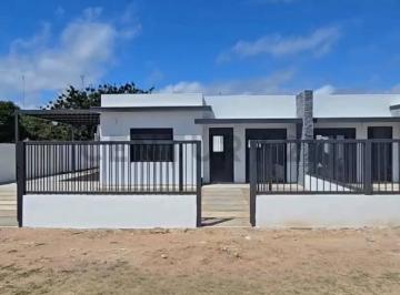Casa · 60m² · 3 Ambientes · 1 Cochera · Alquiler/a Estrenar/2 Dorm./patio/parrilla/garage/excelente Ubicacion!