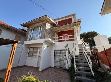 PH de 4 ambientes, Villa Gesell · PH en Venta C/ Cochera en Zona Sur