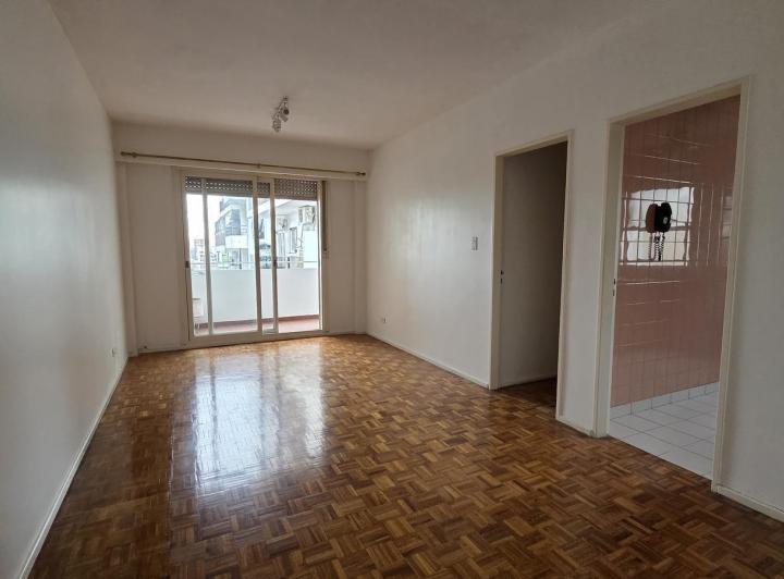 Departamento · 50m² · 3 Ambientes · 1 Cochera