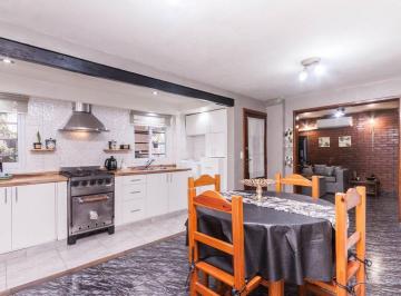PH · 145m² · 9 Ambientes · 2 Cocheras · Venta en Block PH Para 2 Familias 2 Cocheras, Patio