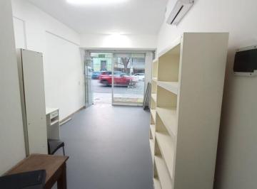 Local comercial de 1 ambiente, Villa Ortuzar · Alquiler Local Comercial en Villa Ortúzar con Vidriera a La Calle y Amoblado