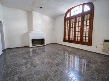 Casa · 300m² · 10 Ambientes · 1 Cochera · Casa Alquiler La Plata Comercial 10 Ambientes