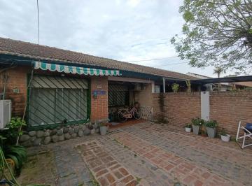PH · 60m² · 4 Ambientes · 2 Cocheras · Venta Casa 4 Amb en Los Troncos Hurlingham Ap Cred