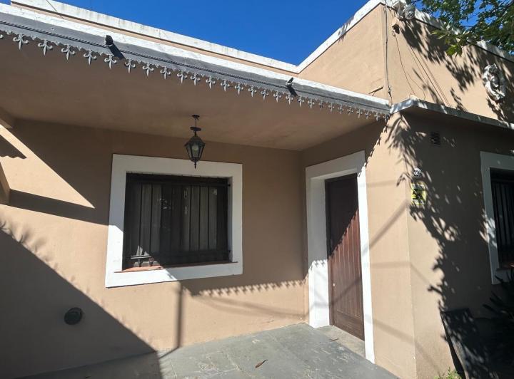 Casa · 80m² · 4 Ambientes · 1 Cochera