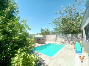 Casa · 90m² · 5 Ambientes · Casa en Venta - 3 Dorm. 1 Baño - 130 m - La Plata