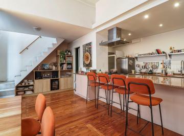 PH · 80m² · 2 Ambientes · Venta PH 2 Amb. Bajo Belgrano Terraza y Patio
