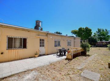 PH · 87m² · 3 Ambientes · 2 Cocheras · Venta Casa 2 Dorm. a Refaccionar La Plata