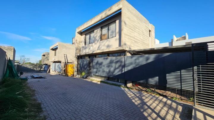 Casa · 90m² · 4 Ambientes