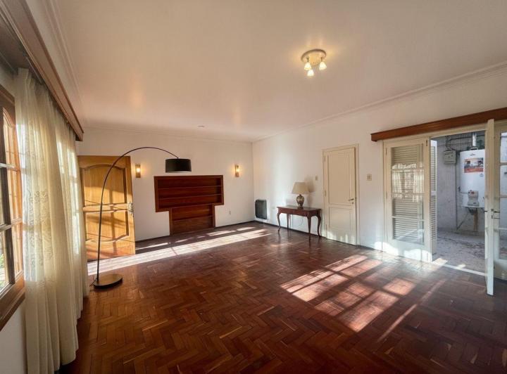 Casa · 150m² · 5 Ambientes · 1 Cochera