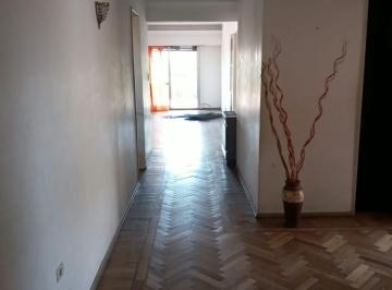Hall de recepción · Flores Floresta. Dueño Directo. Hermoso Departamento de con Cinco Dorm..