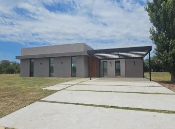 Casa · 176m² · 5 Ambientes · 2 Cocheras · Casa en Santa Ines, Comarcas de Lujan