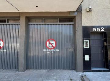 Bodega-Galpón , La Matanza · Amplio Galpón´de 250 m² / Depósito con Acceso Vehicular y Entrepiso en Lomas del Mirador