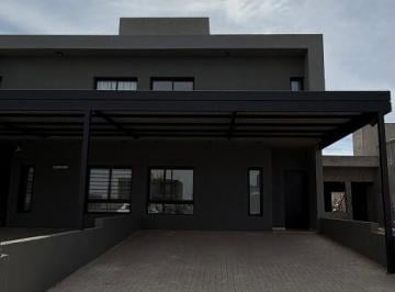 Casa de 7 ambientes, Córdoba · Alquiler Duplex de Categoria en Docta 3 Dorm.