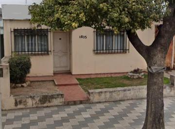 Casa · 120m² · 6 Ambientes · 1 Cochera · Casa en Yofre Norte