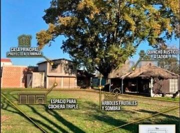 Casa · 100m² · 1 Cochera · Quinta con Casa Tres Habitaciones y Baño