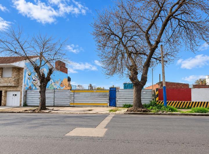 Terreno · 750m² · 20 Cocheras