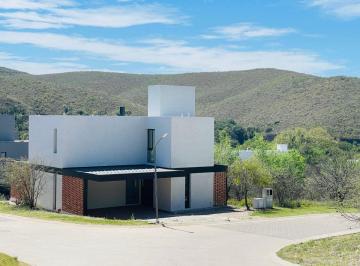 Casa de 6 ambientes, La Calera · Casa a Estrenar en Colinas de La Deseada a 50 m de La Guardia