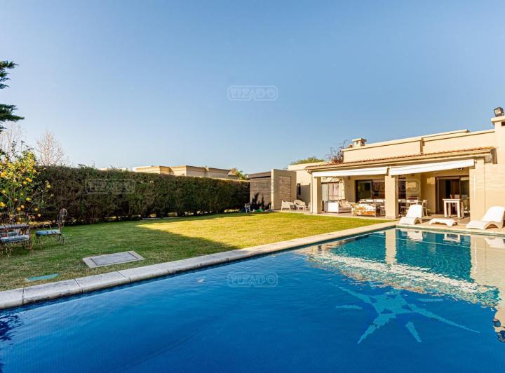 Casa · 200m² · 7 Ambientes · 1 Cochera