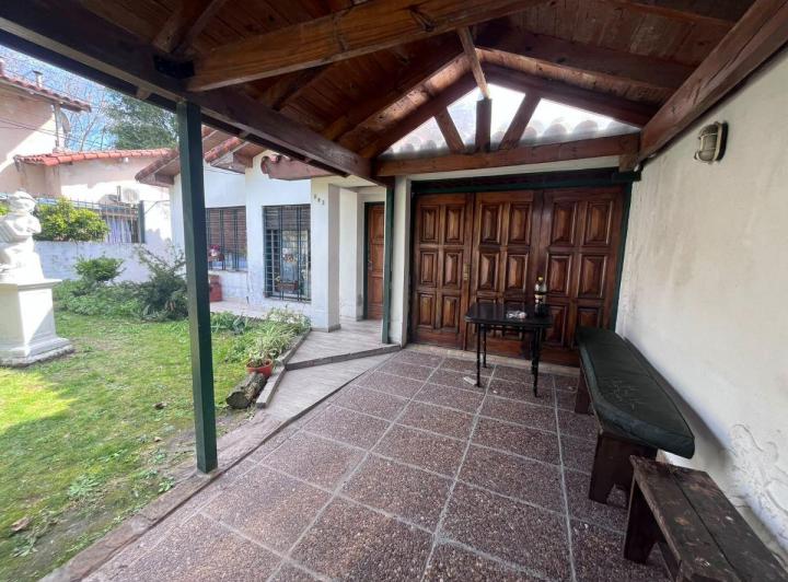 Casa · 200m² · 5 Ambientes · 1 Cochera