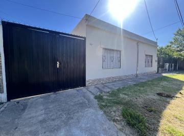 Casa · 70m² · 3 Ambientes · 2 Cocheras · Casa Venta Ituzaingo