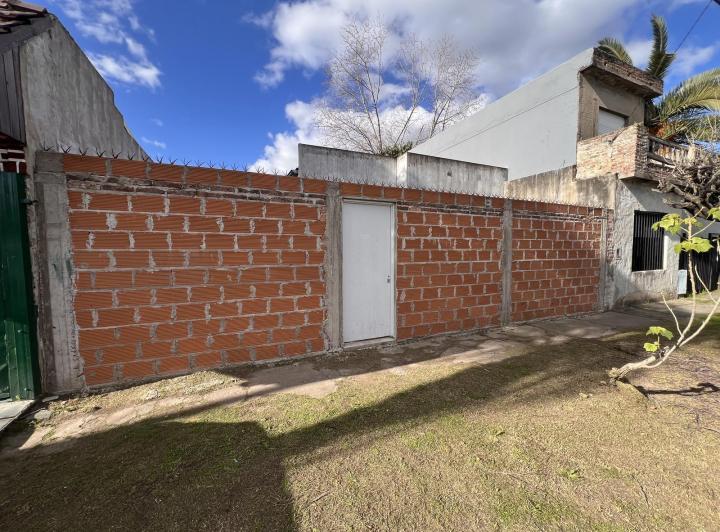 Casa · 70m² · 3 Ambientes · 2 Cocheras