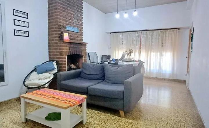 Casa · 228m² · 5 Ambientes · 2 Cocheras