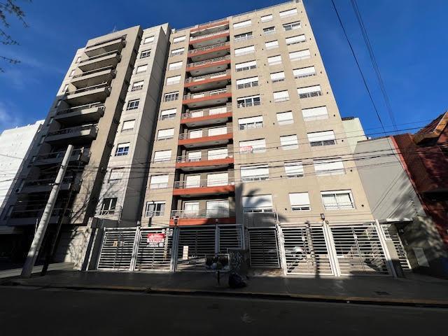 Departamento · 40m² · 2 Ambientes · 1 Cochera