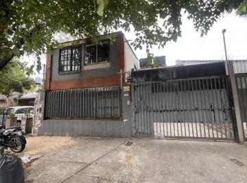 Local comercial · 320m² · 4 Ambientes · 5 Cocheras · Gapon Lovcal Venta Ituzaingo