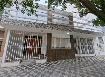 Casa · 287m² · 11 Ambientes · 1 Cochera · Venta Casa 3 Dorm. Apto Credito Alta Cordoba