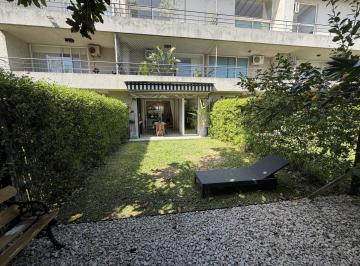 Departamento · 149m² · 5 Ambientes · 1 Cochera · Departamento Triplex a Nuevo 5 Ambientes con Jardin en Venta