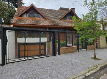 Casa de 6 ambientes, San Isidro · Totalmente Impecable Casa en Venta en Barrio de Las Carreras San Isidro
