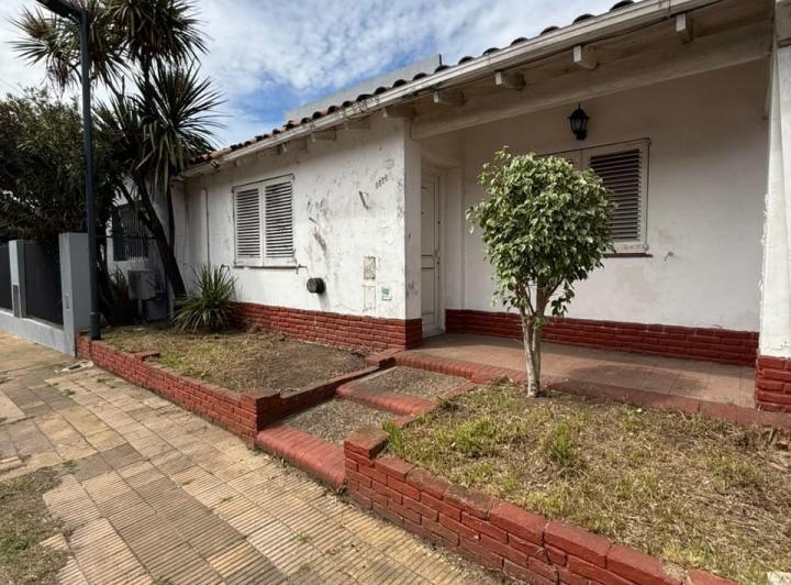 Casa · 80m² · 3 Ambientes · 1 Cochera